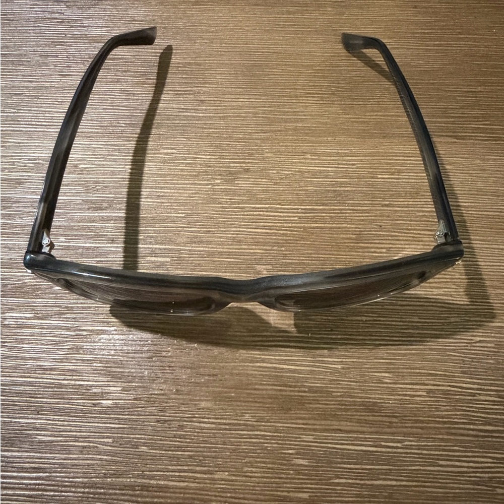 Gucci GG1444S Sunglasses Made in Italy Quiet Luxury Minimalist - Picture 8 of 8